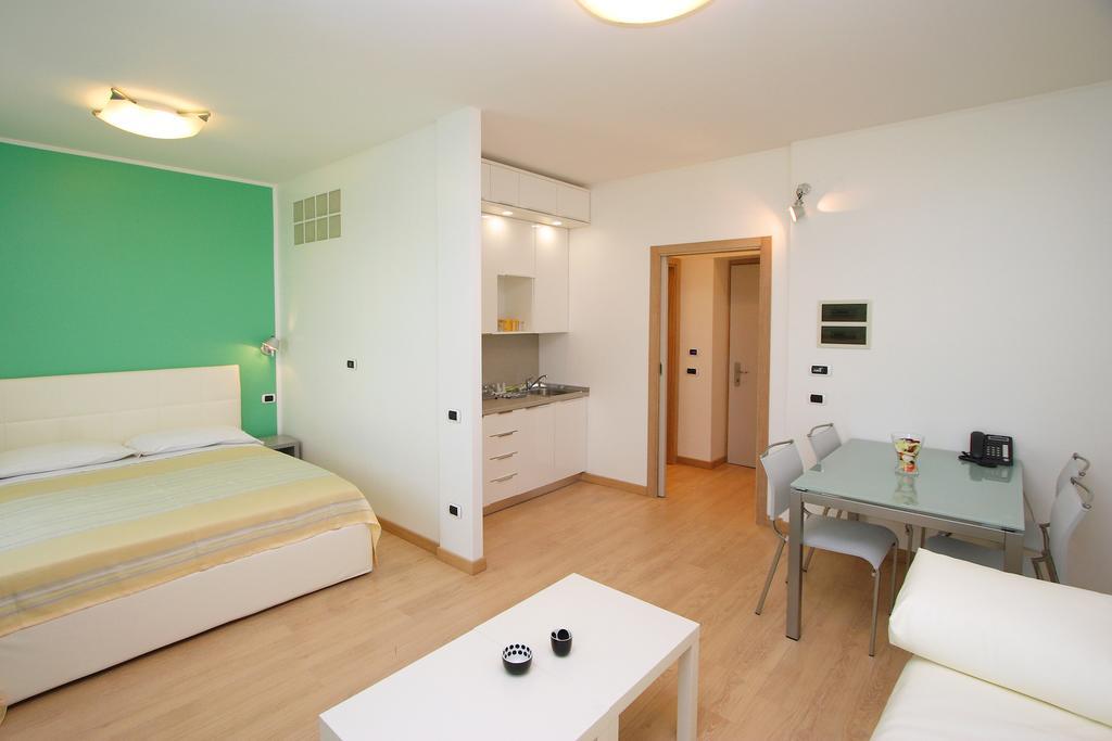 Hotel Roma Trieste Exterior photo