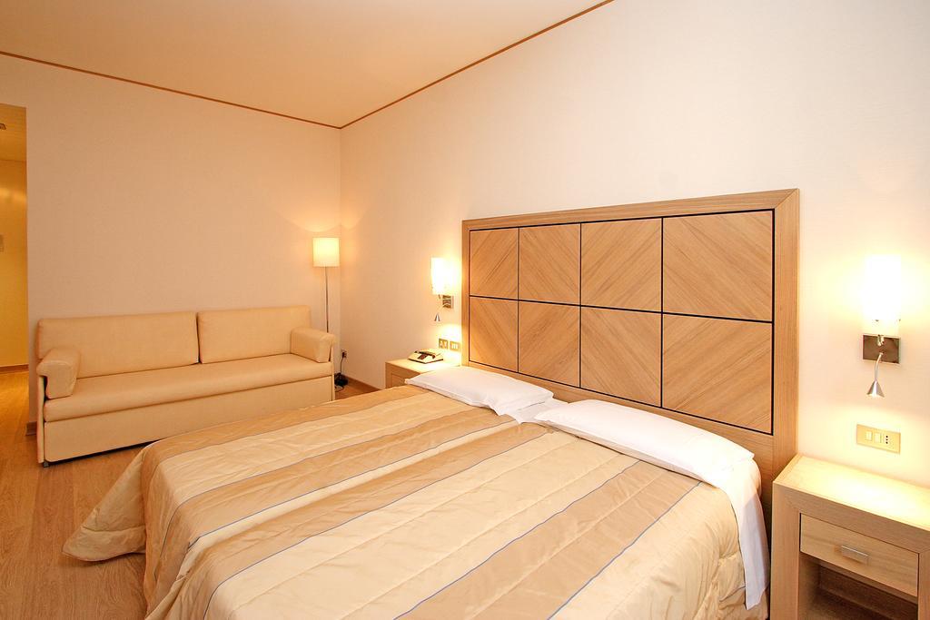 Hotel Roma Trieste Exterior photo